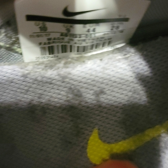 Sneakers - Picture 4 of 4